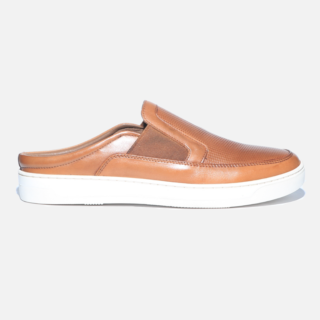 ARLO in Tan
