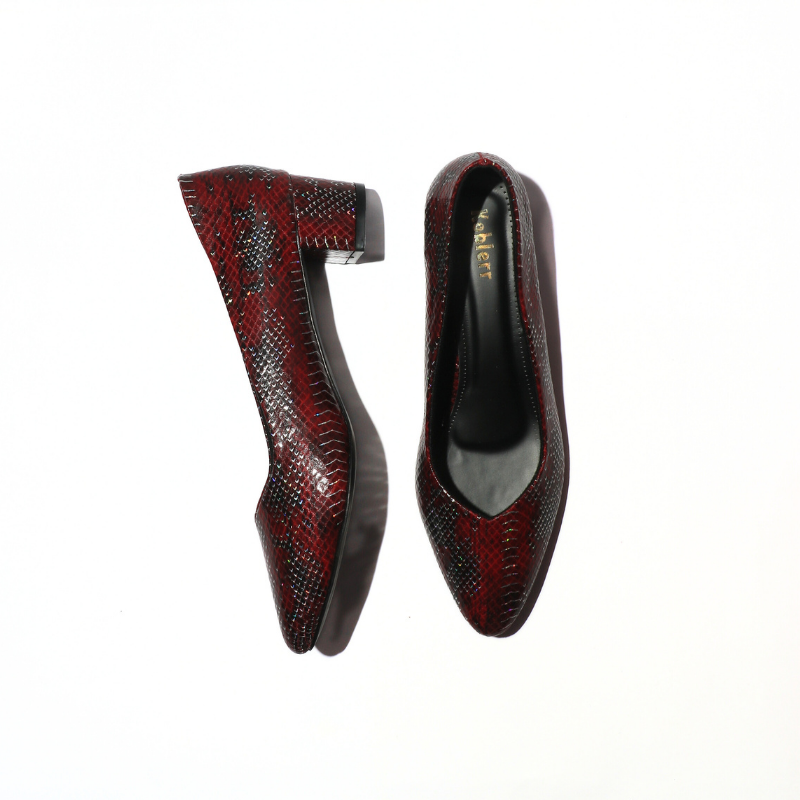 Textured Pointed Toe Ballerina