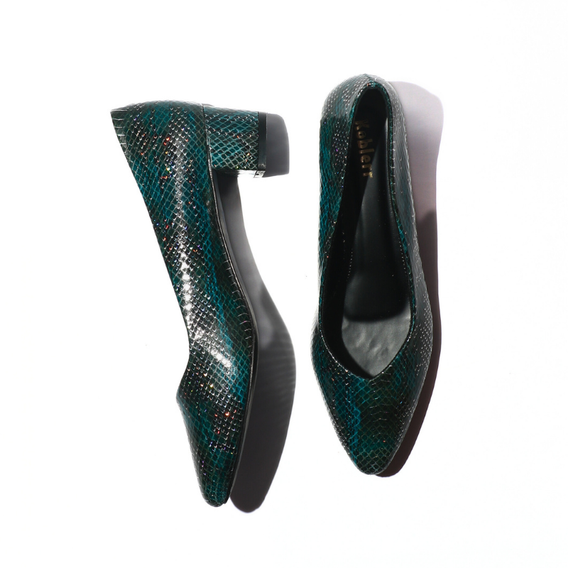 Textured Pointed Toe Ballerina