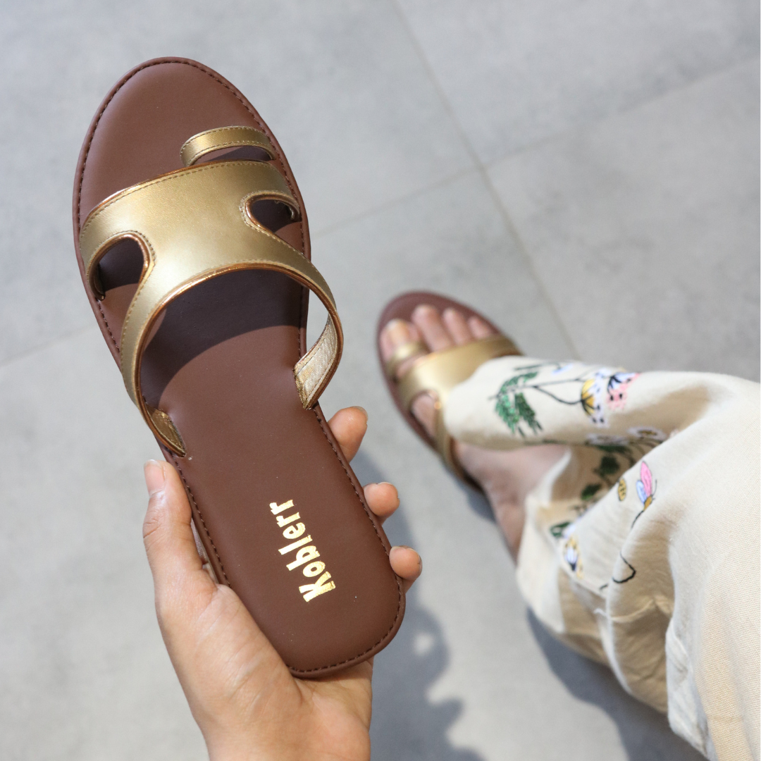 Gold One Toe ring Embellished Flats