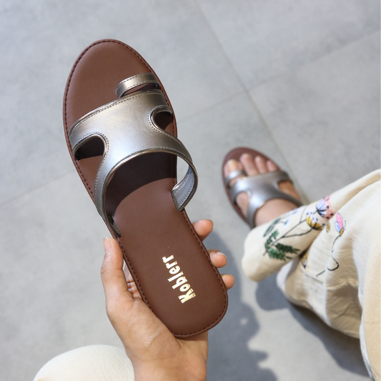 Silver One Toe ring Embellished Flats