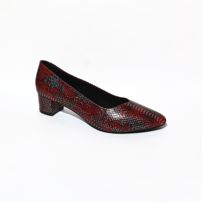 Textured Pointed Toe Ballerina