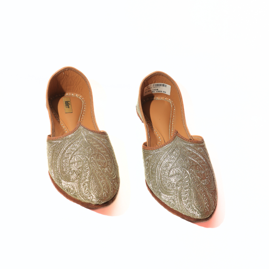 Men's Gold Ethnic Juti and Mojaris