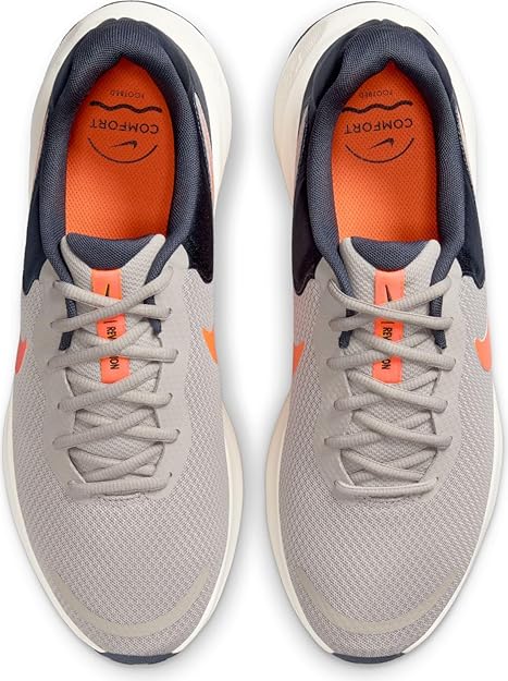 Nike Men Running Shoe Revolution