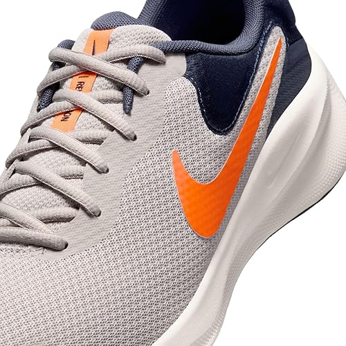 Nike Men Running Shoe Revolution