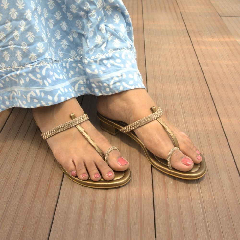 Gold Embellished Toe-ring Sandals