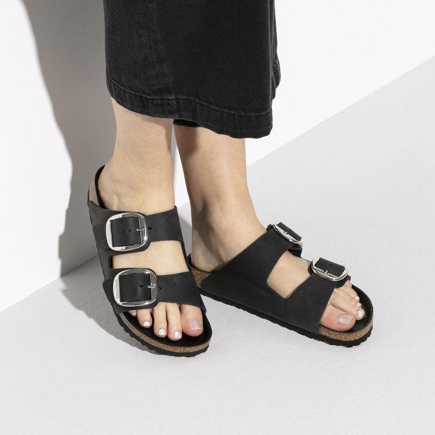 Arizona Big Buckle Oiled Leather in Black Womens Slides