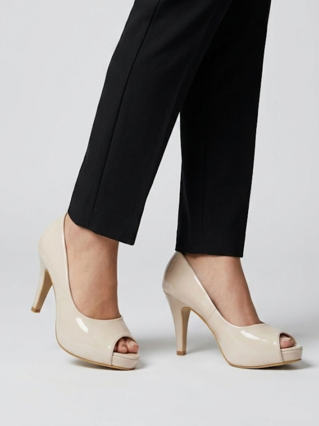 Cream Peep-Toe Classy Heel