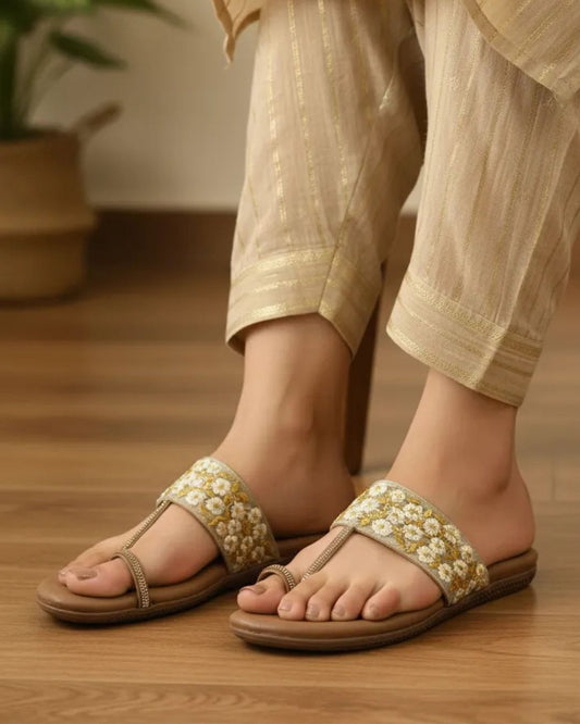 Beige ehnic comfort sandals