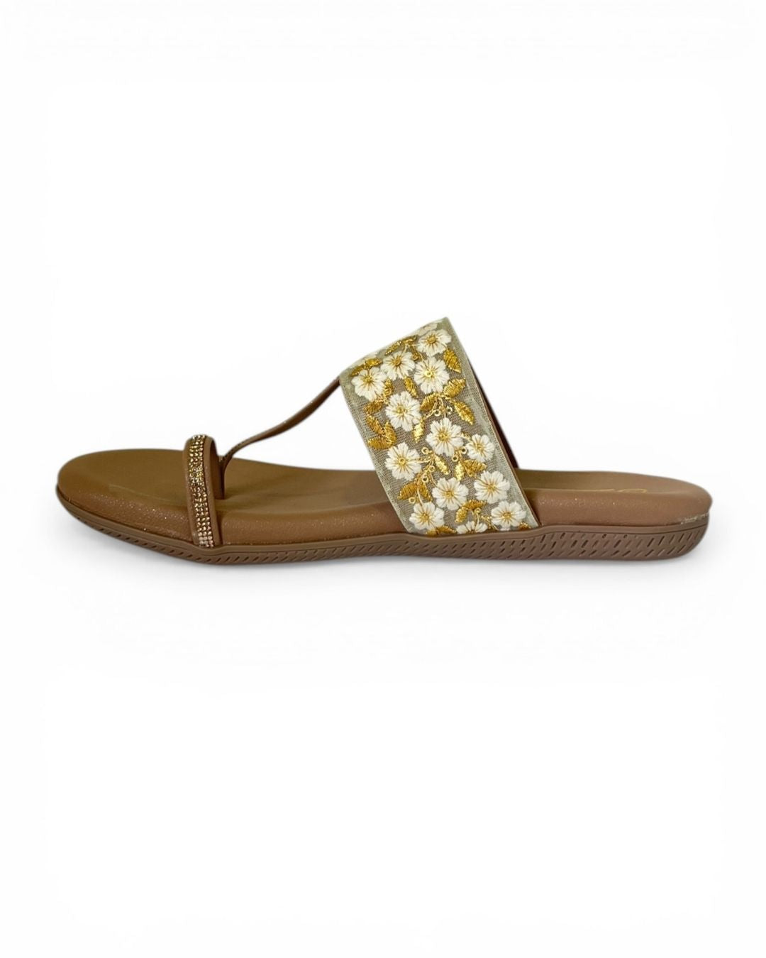 Beige ehnic comfort sandals
