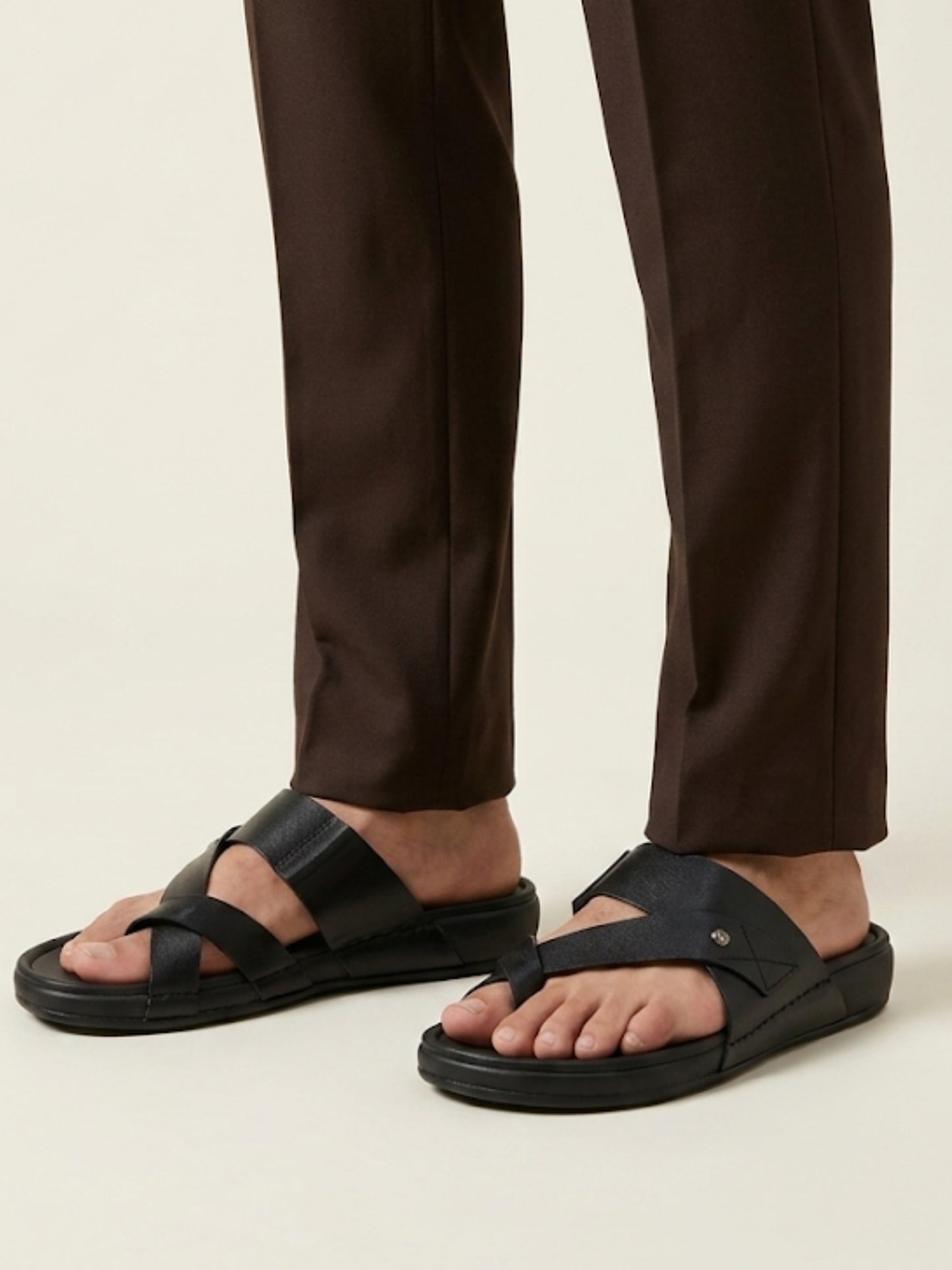 Men's Black Toe-Loop Sandals