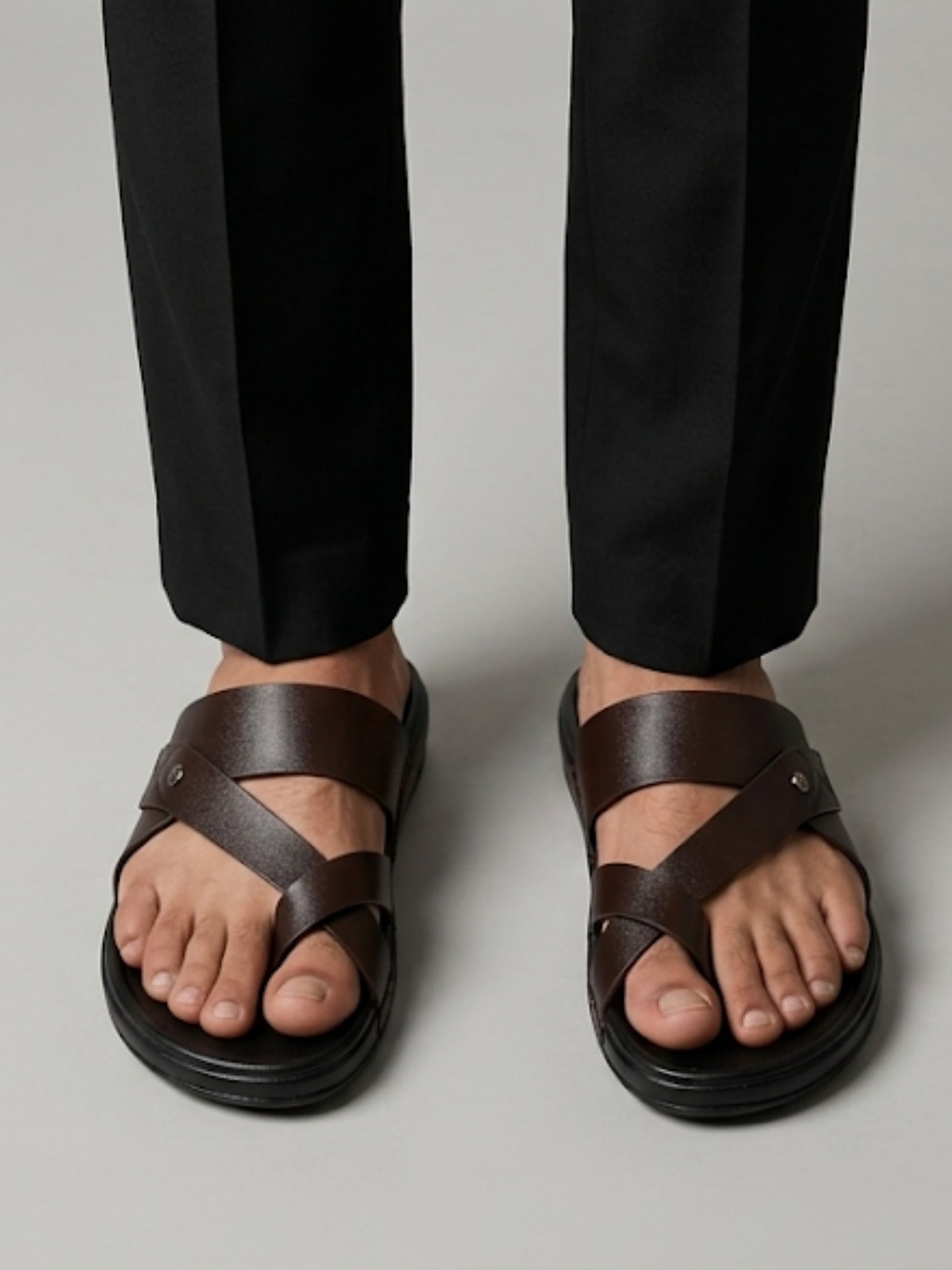 Men Toe-Loop Casual Sandals