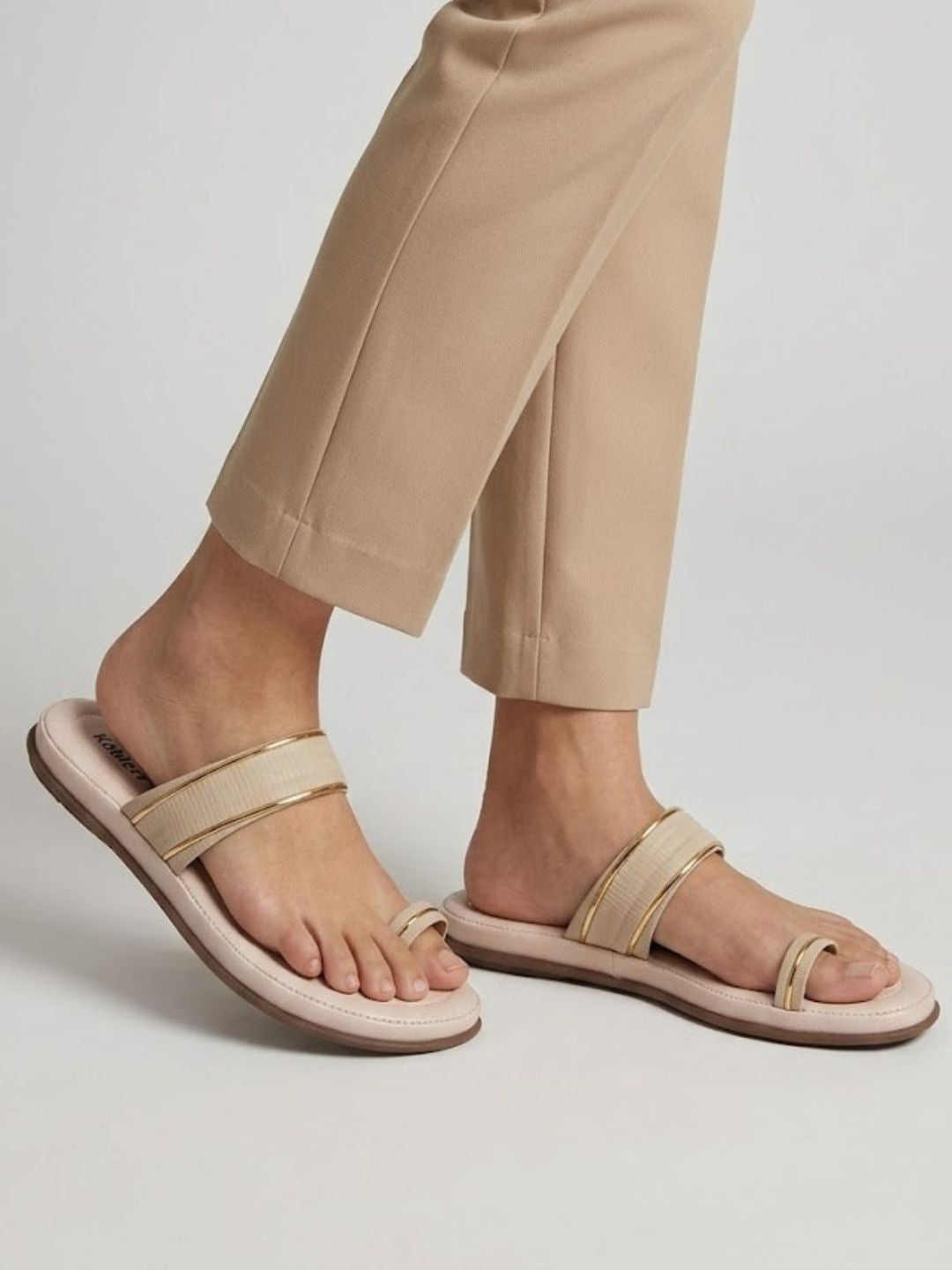Cream Toe-ring Casual Flats