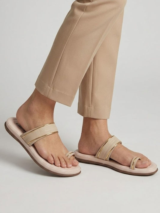 Cream Toe-ring Casual Flats