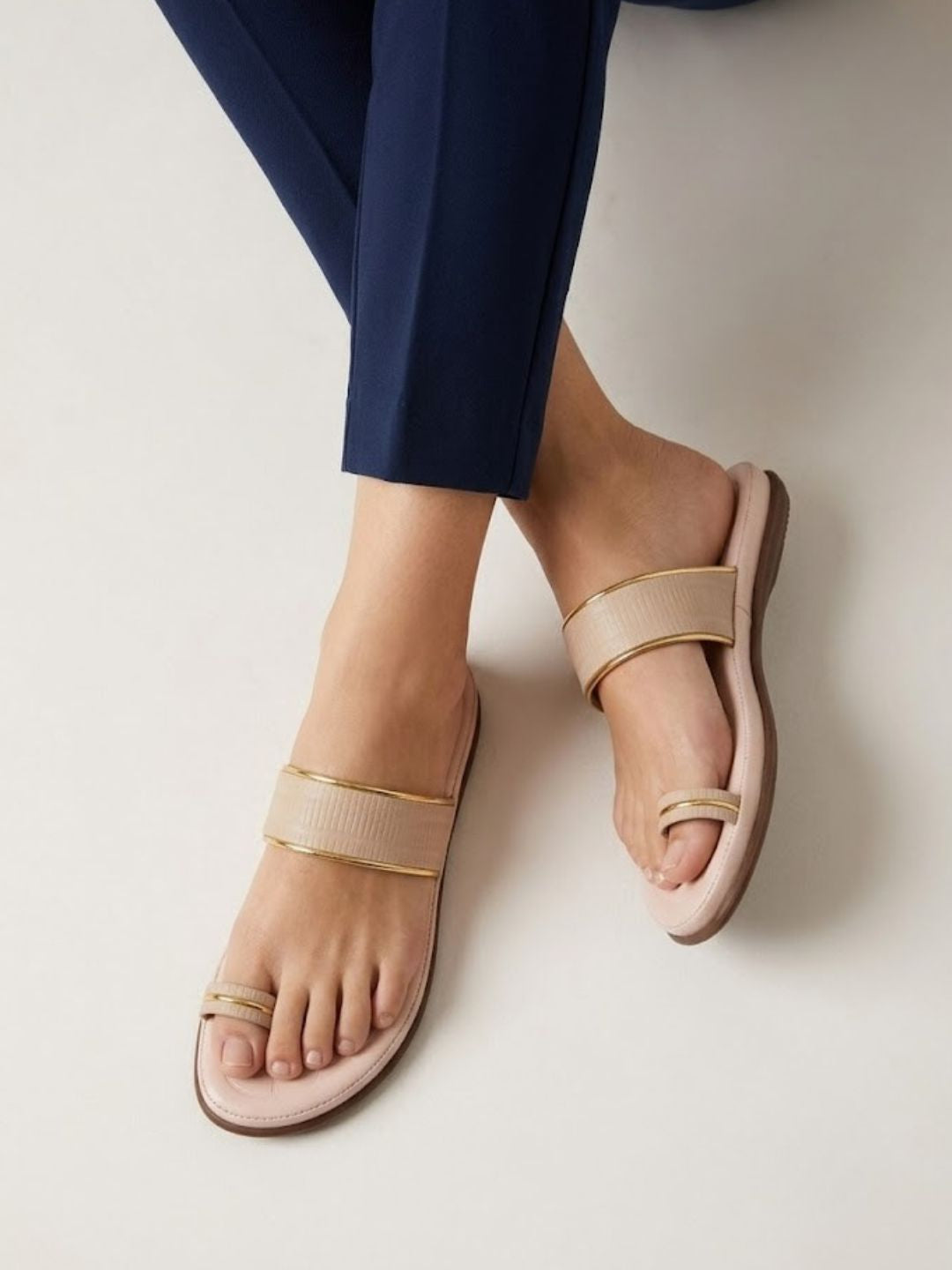 Cream Toe-ring Casual Flats
