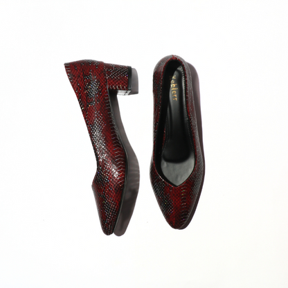 Textured Pointed Toe Ballerina