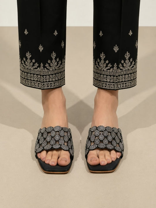 Black  Kitten heel