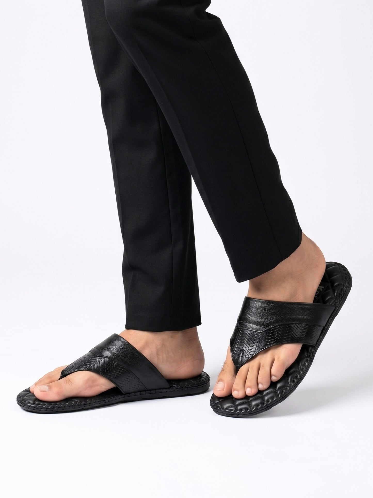 Men Thong-Strap Sandals