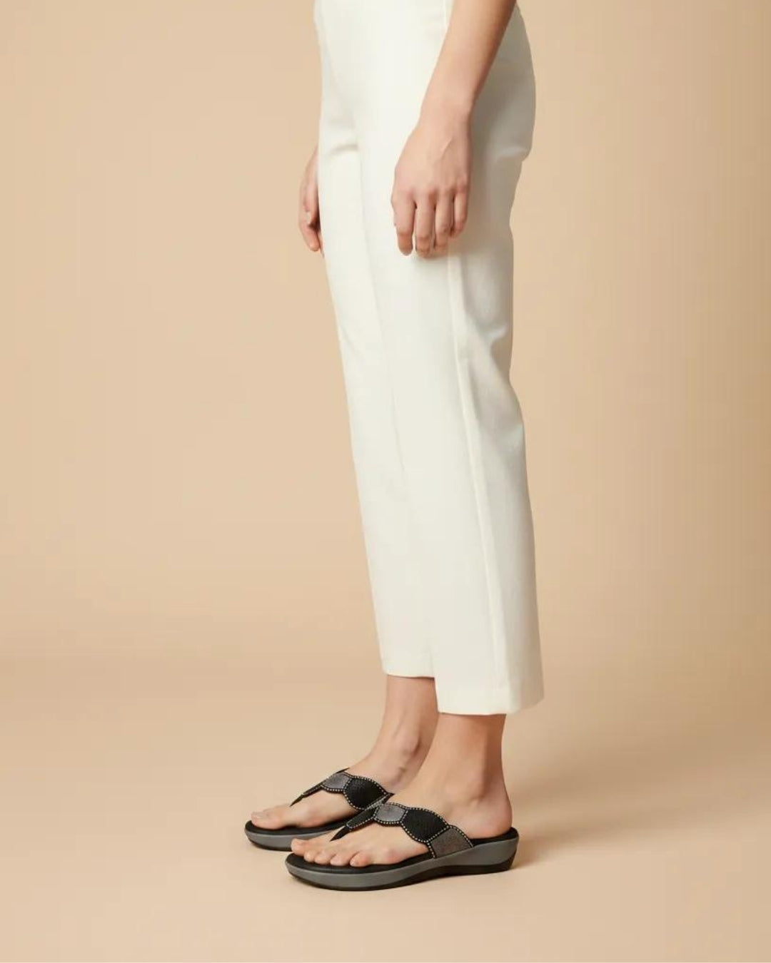 Women Black Comfort T-Strap Sandals