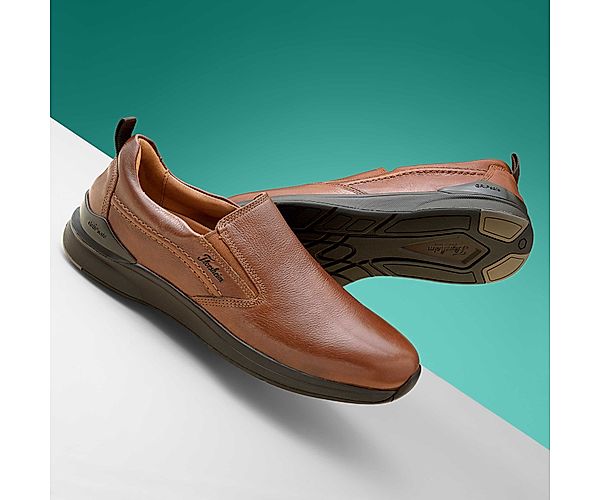 Beetle Tan Men Plain Toe Slip-on