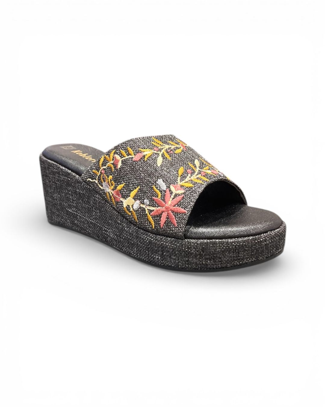 Women wedge Sandals in Black