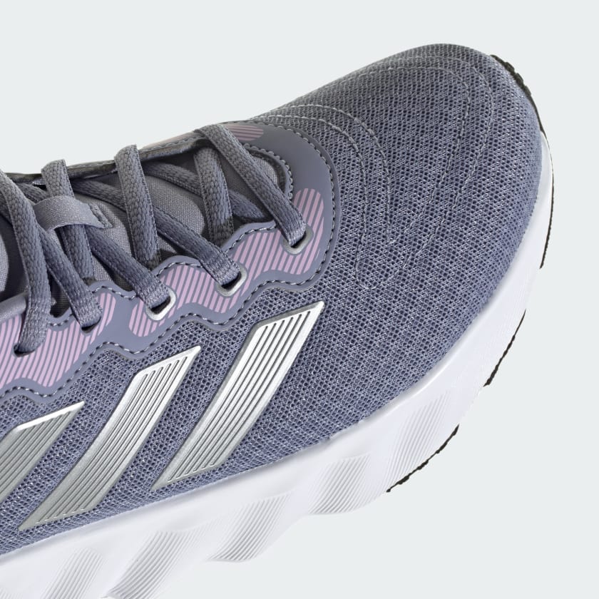 SWITCH MOVE RUNNING SHOES